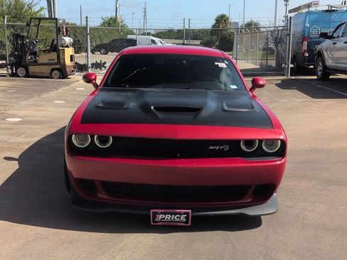 Used 2015 Dodge Challenger SRT Hellcat RWD image 2