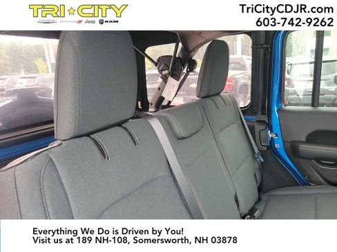 New 2024 Jeep Wrangler Sahara image 29