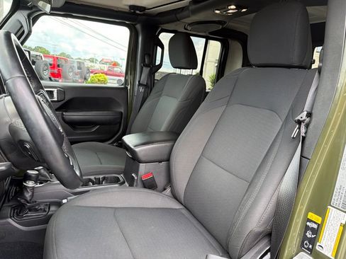 Used 2022 Jeep Gladiator Sport AWD/4WD image 28