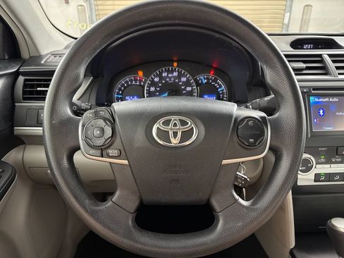 Used 2013 Toyota Camry LE FWD image 14
