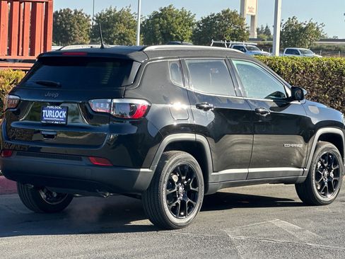 New 2026 Jeep Compass Latitude image 4