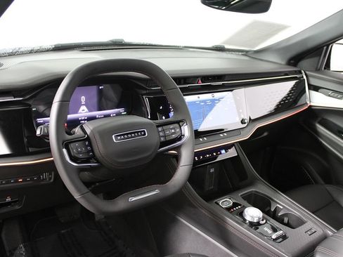 Used 2025 Jeep Wagoneer S Limited AWD/4WD image 10