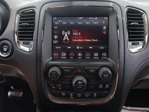 Used 2018 Dodge Durango R/T w/ Technology Group AWD/4WD image 19