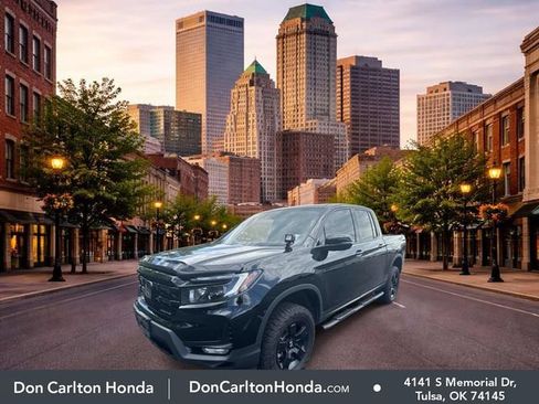Used 2025 Honda Ridgeline Black Edition image 3