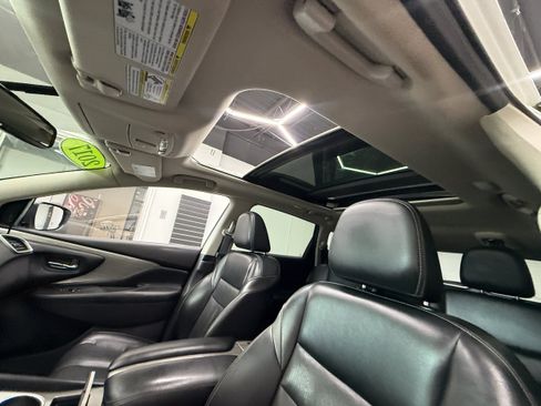 Used 2017 Nissan Murano Platinum AWD/4WD image 4