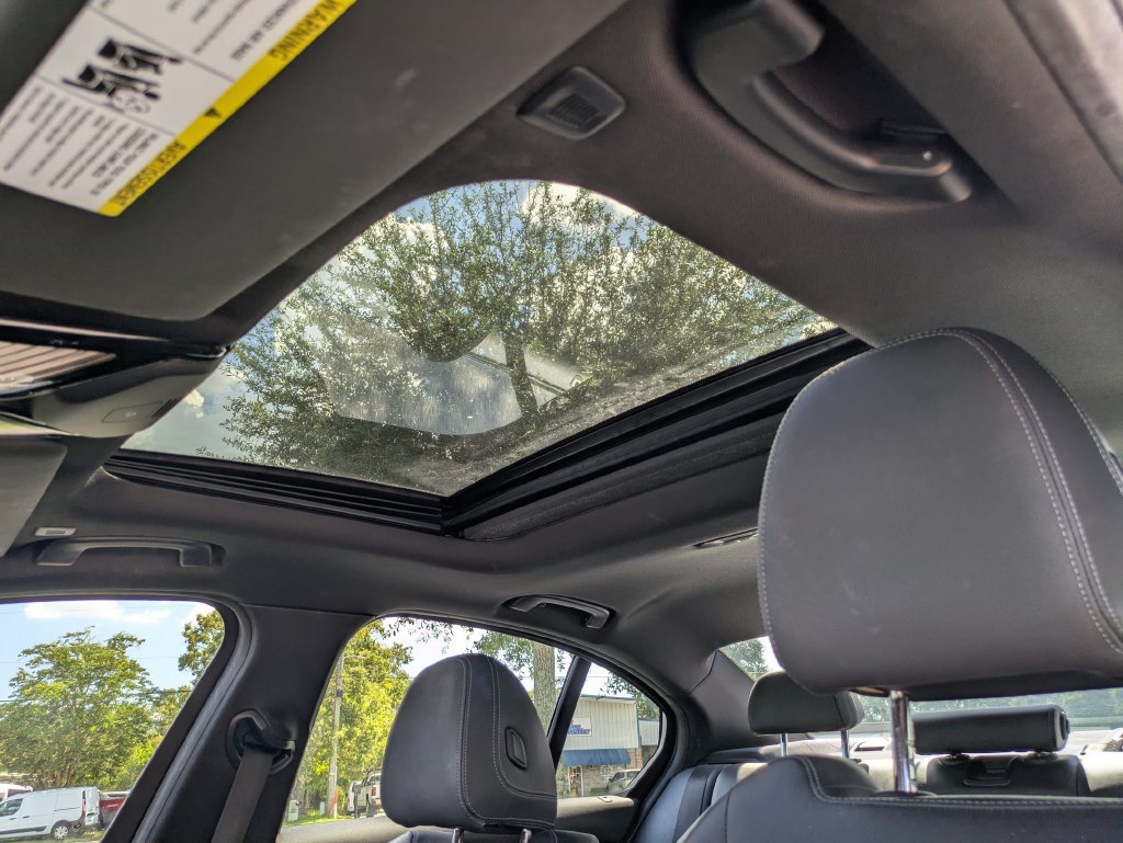 Used 2020 BMW 330i Sedan w/ M Sport Package RWD image 14