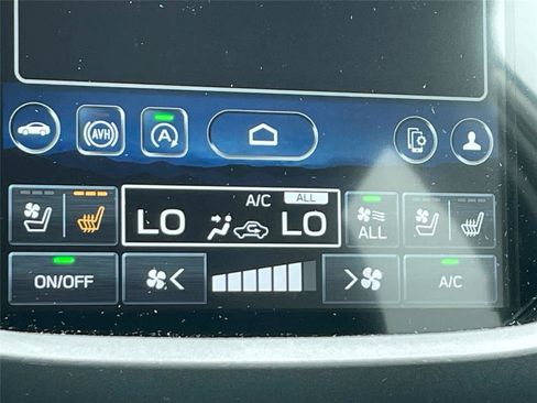 Certified 2025 Subaru Forester Touring AWD/4WD image 25