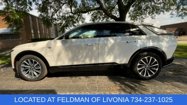 Used 2024 Cadillac Lyriq Sport w/ LPO, Floor Liner Package AWD/4WD image 5