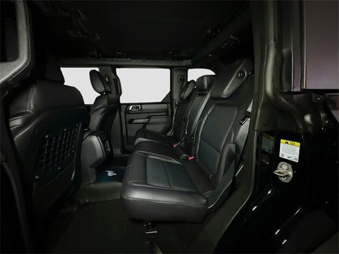 New 2025 Ford Bronco Badlands image 28