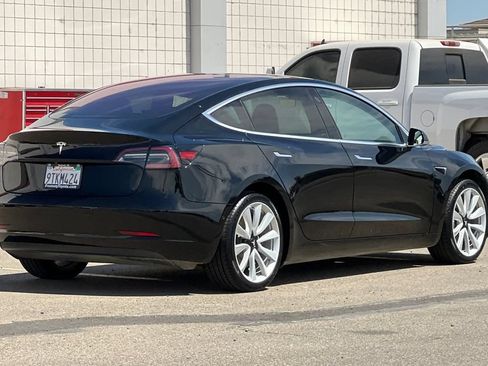 Used 2018 Tesla Model 3 Mid Range RWD image 5
