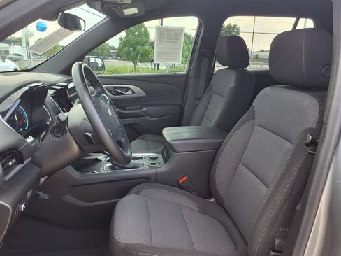 Used 2023 Chevrolet Traverse LT FWD image 18
