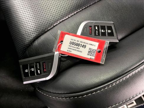 Used 2023 Acura MDX SH-AWD w/ Technology Package image 32