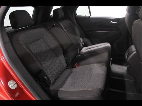 Used 2024 Chevrolet Equinox LT FWD image 18