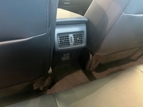 Used 2025 Toyota Camry SE FWD image 23