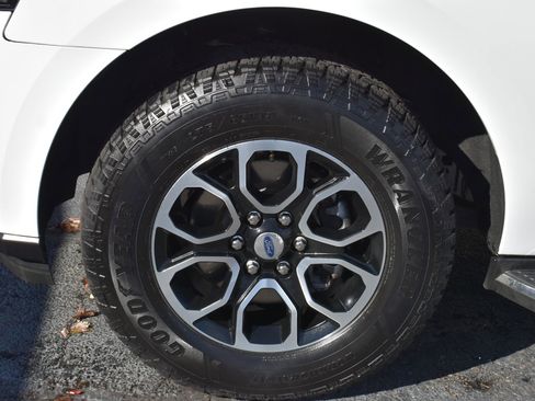 Certified 2022 Ford Expedition XLT image 9