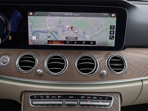 Certified 2021 Mercedes-Benz E 350 4MATIC Sedan w/ Premium Package image 25