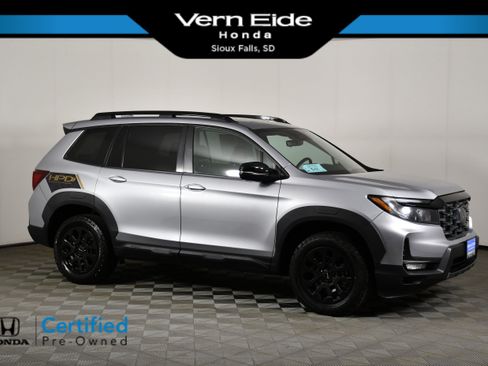 Certified 2023 Honda Passport TrailSport image 1