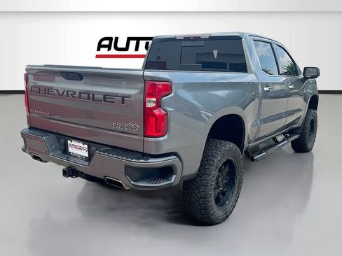 Used 2019 Chevrolet Silverado 1500 High Country w/ Technology Package AWD/4WD image 7