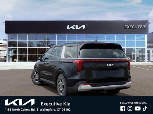 New 2026 Kia Carnival EX FWD image 4