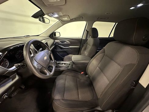 Used 2019 Chevrolet Traverse LS FWD image 3