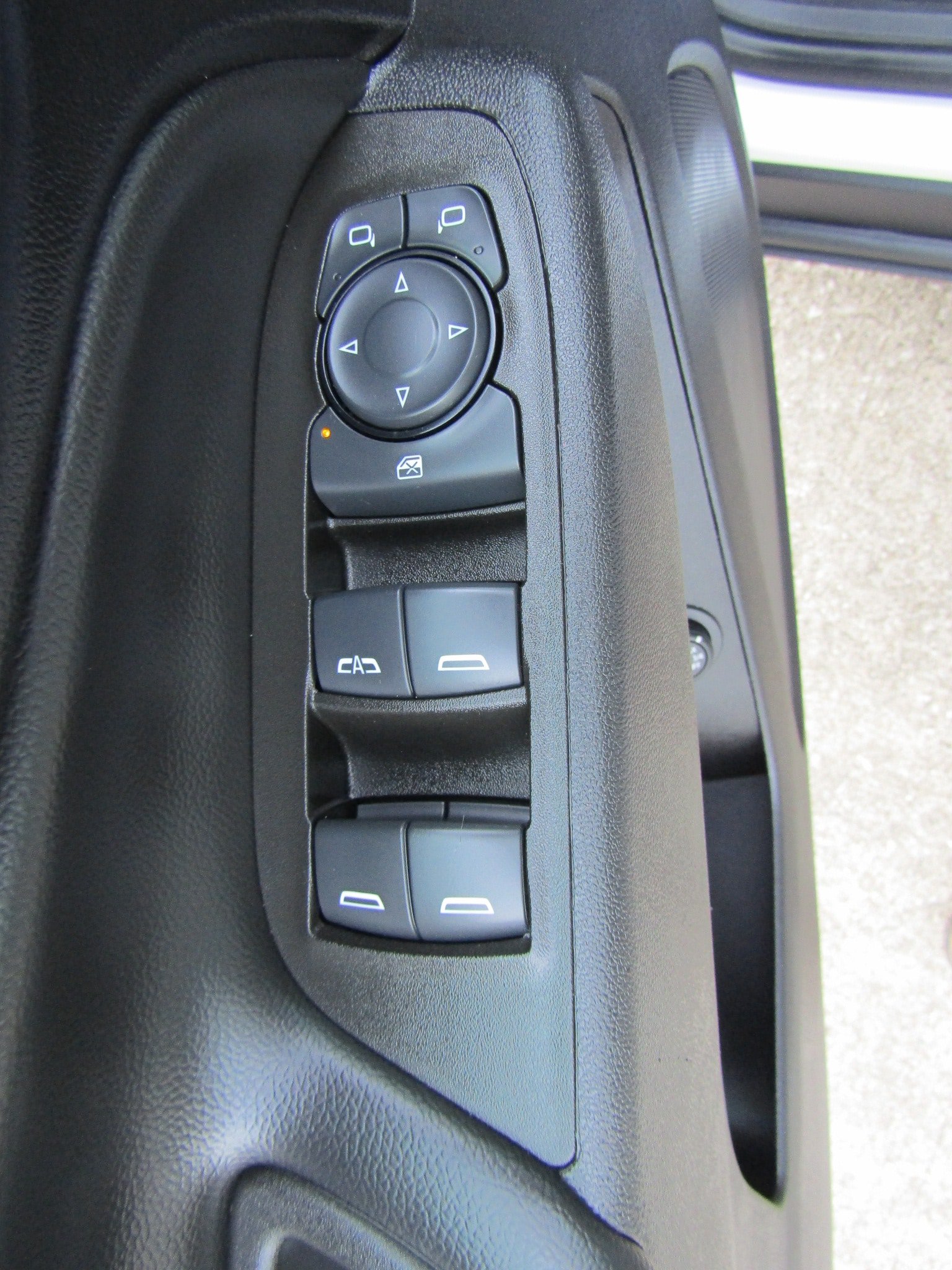 Used 2024 Chevrolet Equinox LT AWD/4WD image 18