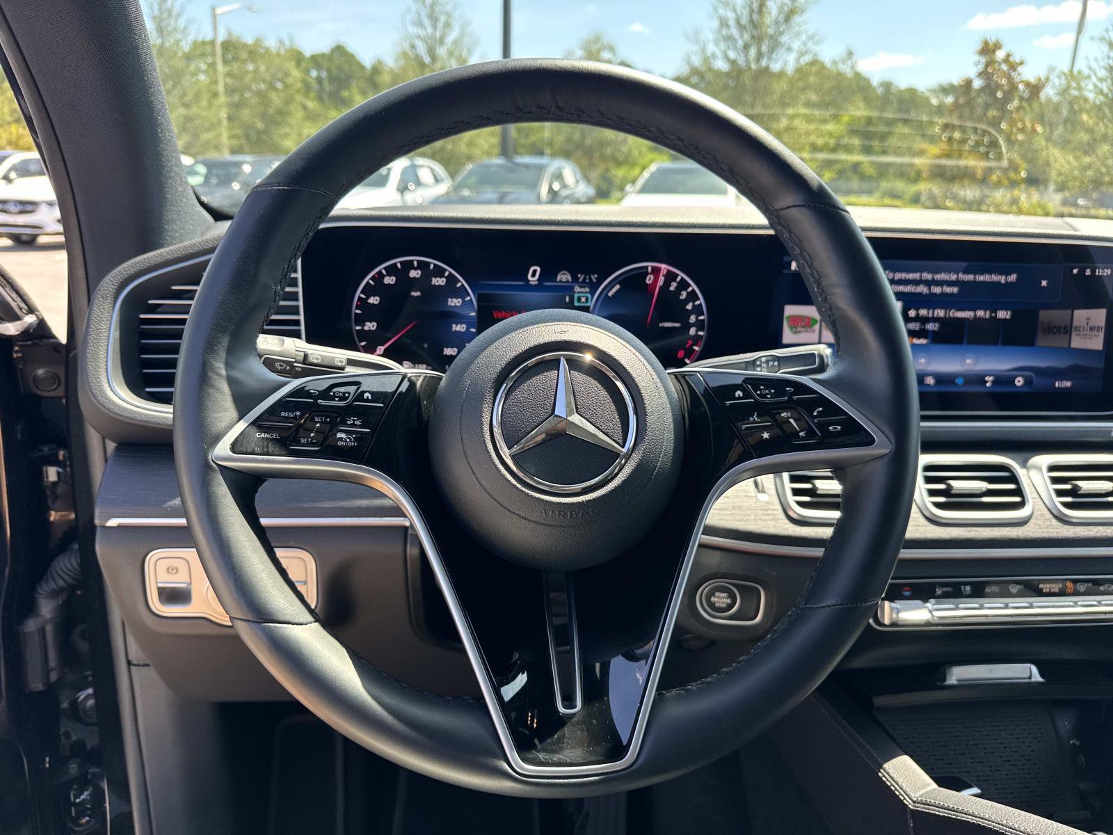 Used 2025 Mercedes-Benz GLE 450e 4MATIC w/ Driver Assistance Package image 26