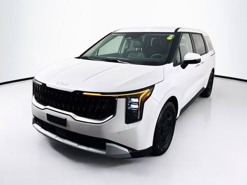New 2026 Kia Carnival image 1