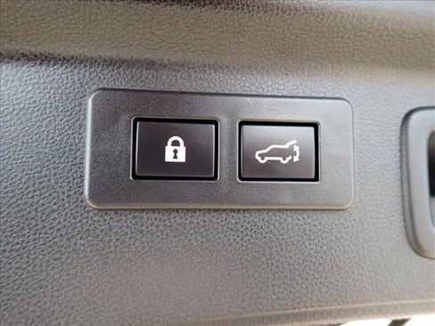 Certified 2023 Subaru Forester Limited AWD/4WD image 9