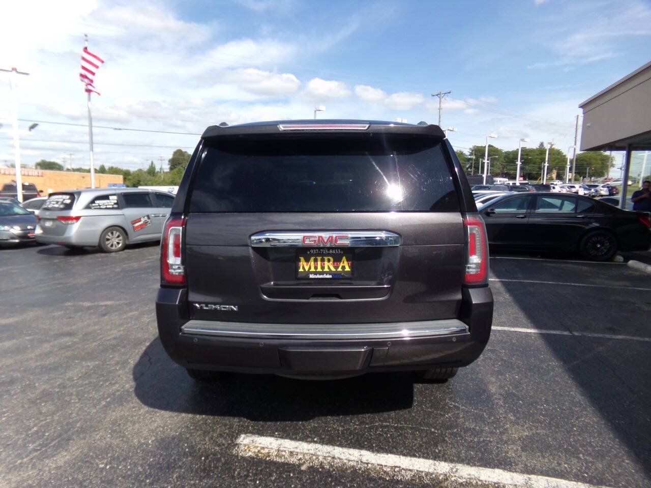 Used 2015 GMC Yukon Denali w/ Touring Package AWD/4WD image 7