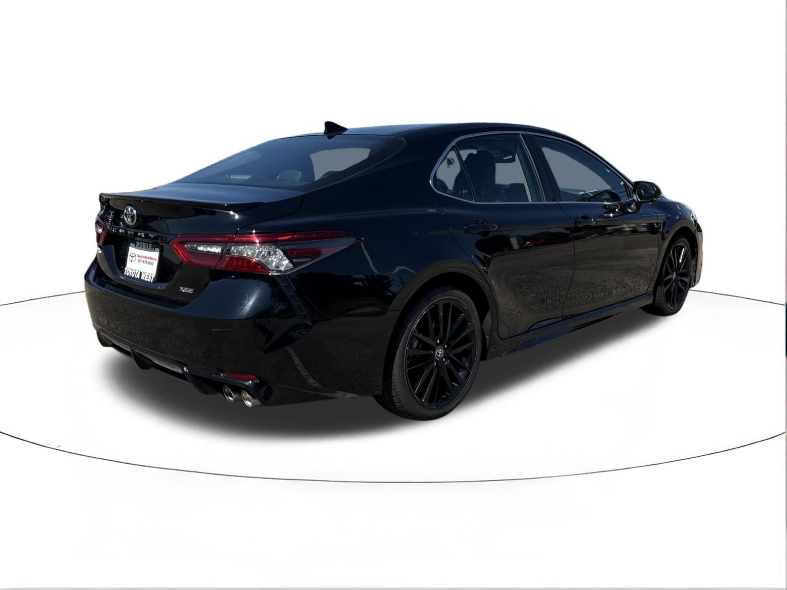 Used 2024 Toyota Camry XSE FWD image 3