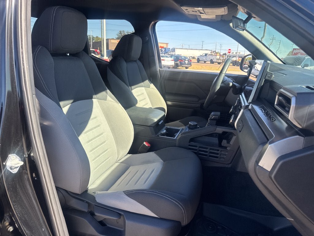Used 2024 Toyota Tacoma TRD Sport AWD/4WD image 10