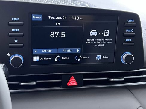 Used 2025 Hyundai Elantra Sport image 25