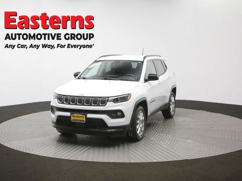 Used 2022 Jeep Compass Latitude AWD/4WD image 52