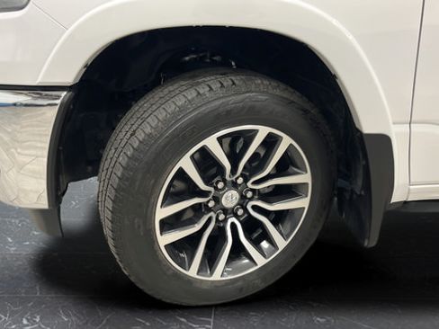 Used 2025 RAM 1500 Limited w/ Trailer Tow Group AWD/4WD image 42