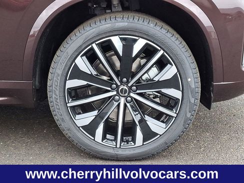 New 2025 Volvo XC90 B5 Core w/ Protection Package Premier image 8