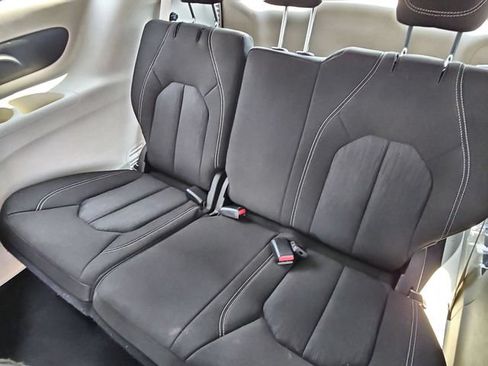 Used 2023 Chrysler Voyager LX FWD image 21