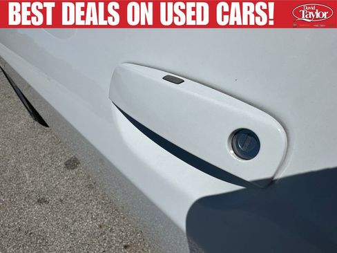 Used 2021 Dodge Challenger SXT RWD image 34