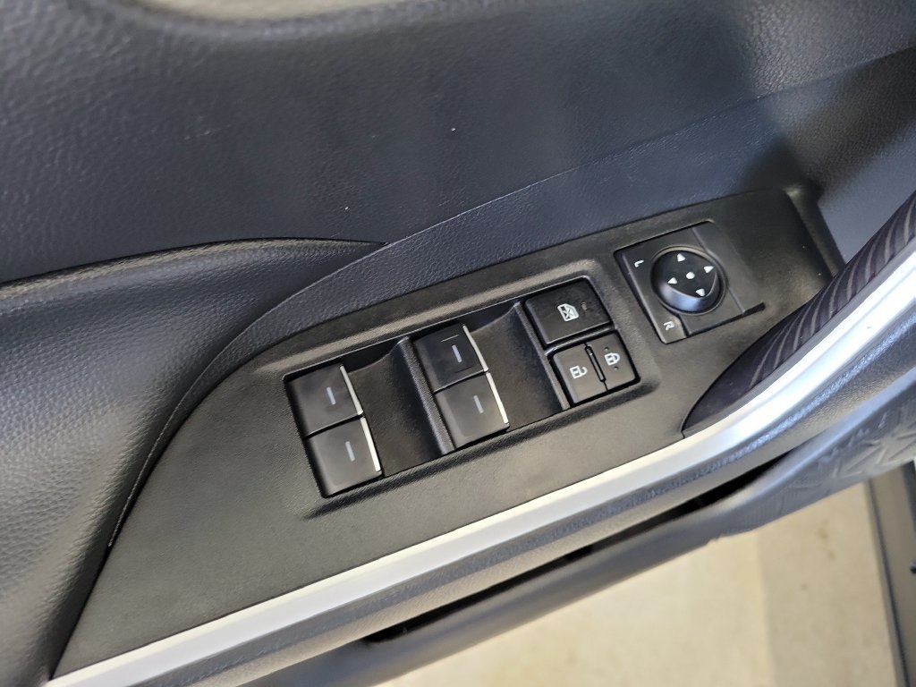 Used 2024 Toyota RAV4 XLE AWD/4WD image 20