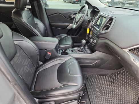 Used 2022 Jeep Cherokee Latitude w/ Sun & Sound Group image 10