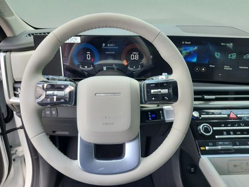 New 2026 Hyundai Santa Fe SE FWD image 9