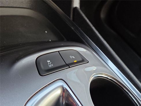 Used 2024 Chevrolet Malibu LT FWD image 11