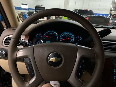 Used 2012 Chevrolet Suburban LT AWD/4WD image 23