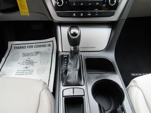 Used 2016 Hyundai Sonata SE FWD image 23