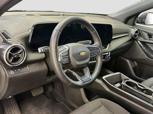 Used 2025 Chevrolet Equinox LT AWD/4WD image 18