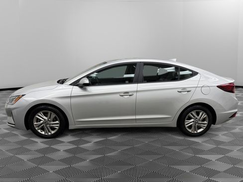 Used 2019 Hyundai Elantra SEL image 2
