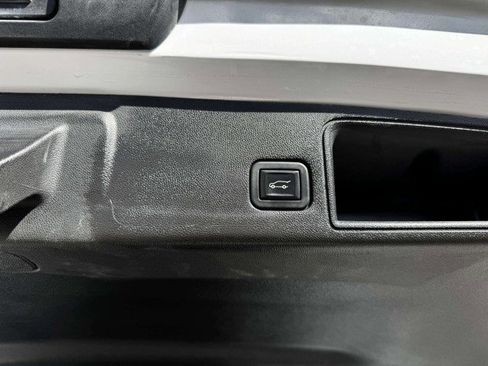 Used 2023 GMC Terrain SLE w/ Driver Convenience Package image 54