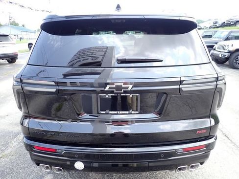 Used 2026 Chevrolet Traverse RS w/ LPO, Floor Liner Package AWD/4WD image 4