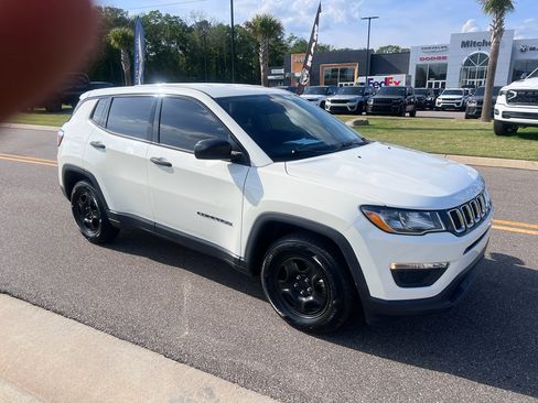 Used 2018 Jeep Compass Sport image 6