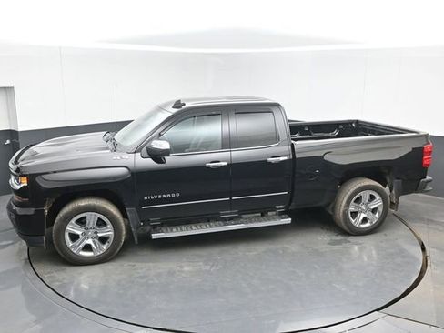 Used 2017 Chevrolet Silverado 1500 Custom w/ Custom Convenience Package AWD/4WD image 31