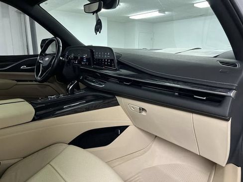 Used 2021 Cadillac Escalade Premium Luxury w/ Performance Package AWD/4WD image 30